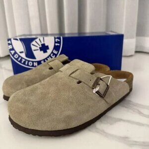 Birkenstock Boston taupe suede mule clogs